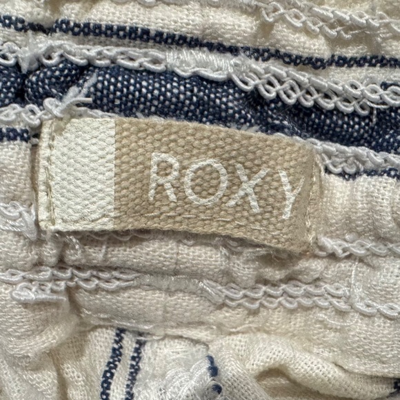 Roxy Blue and White Striped Casual Beach Shorts size M (6-8) - Picture 4 of 5